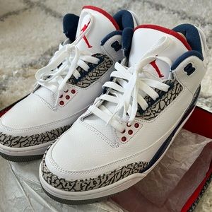 Air Jordan 3 retro OG.  Size 10. True blue . (2016) Blue white red. With box
